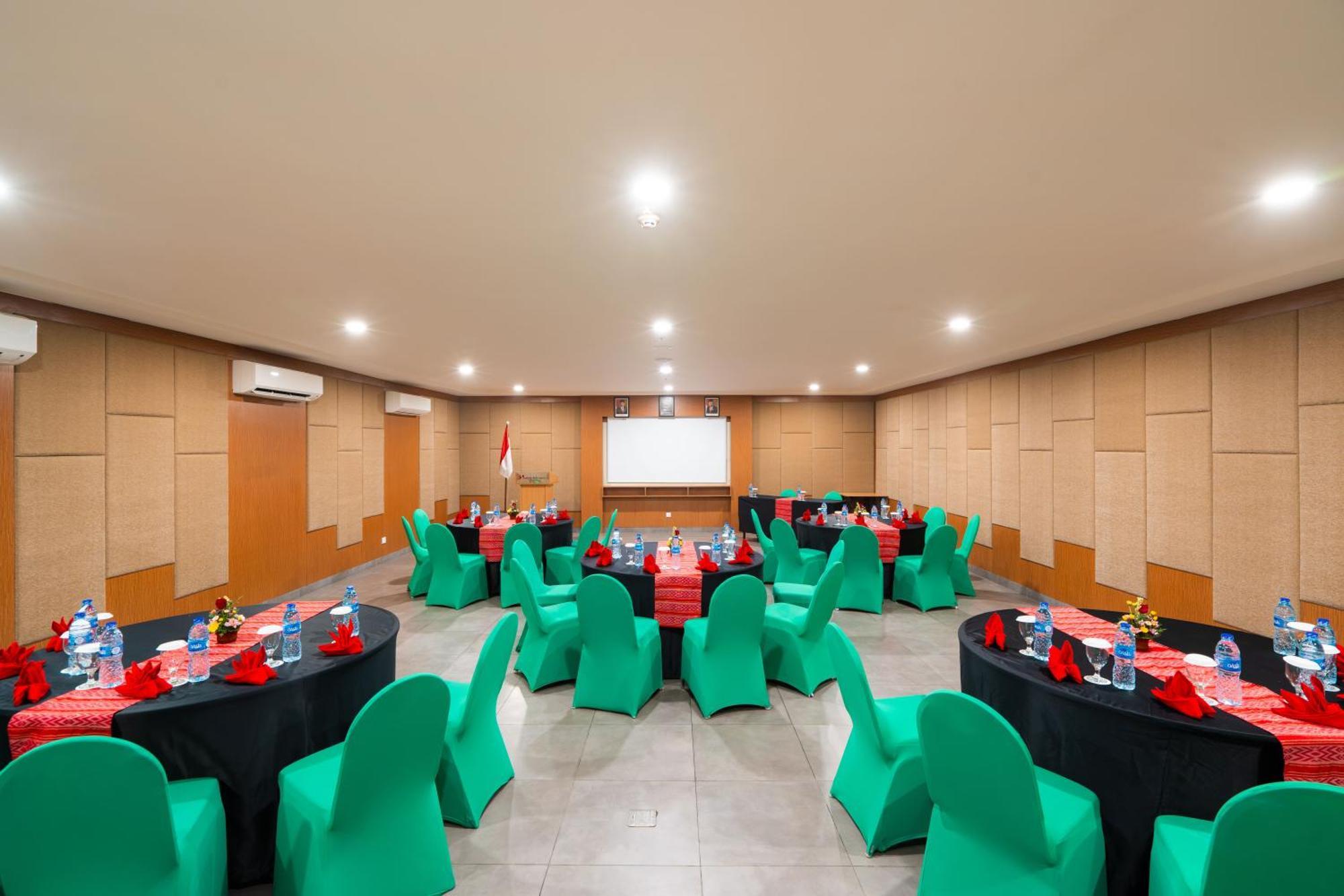 Swiss-Belexpress Kuta Legian Hotel Kültér fotó